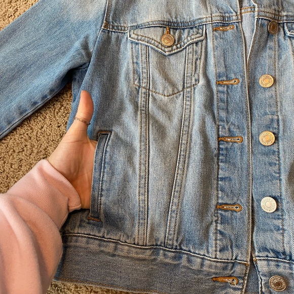 Jean Jacket - Picture 4 of 8